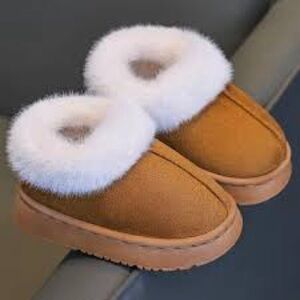 Cozy Tan Kids Shoes with White Fur Trim